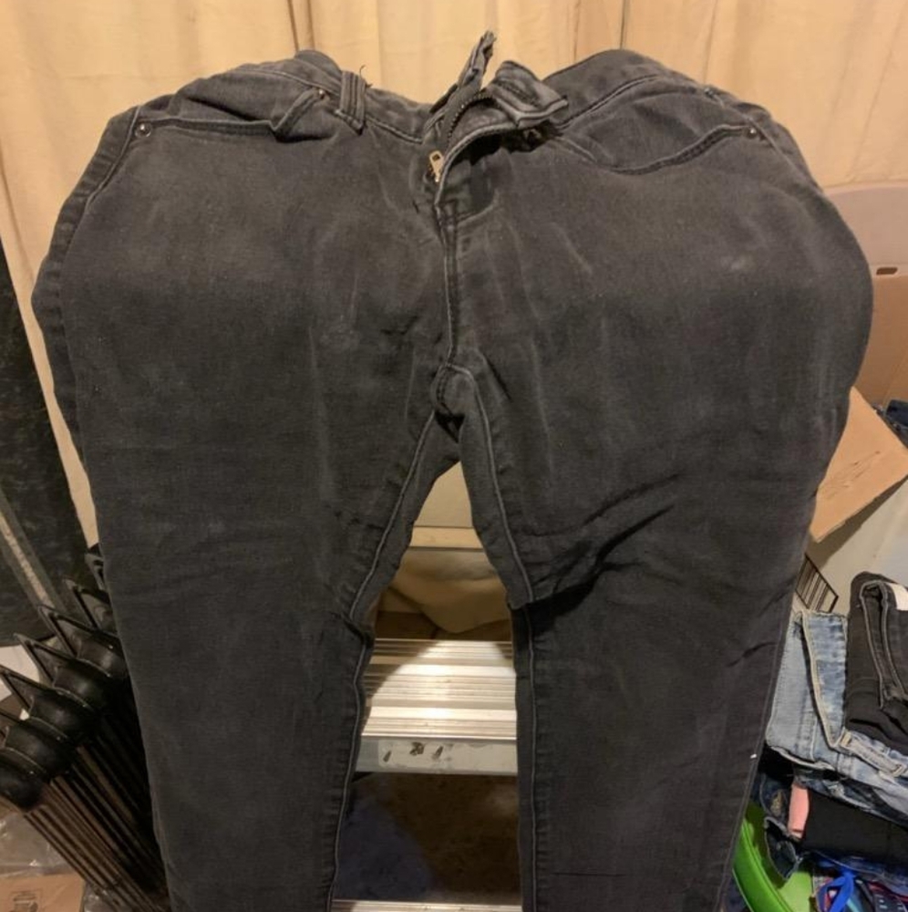 Woman's No Boundaries Black Jeans